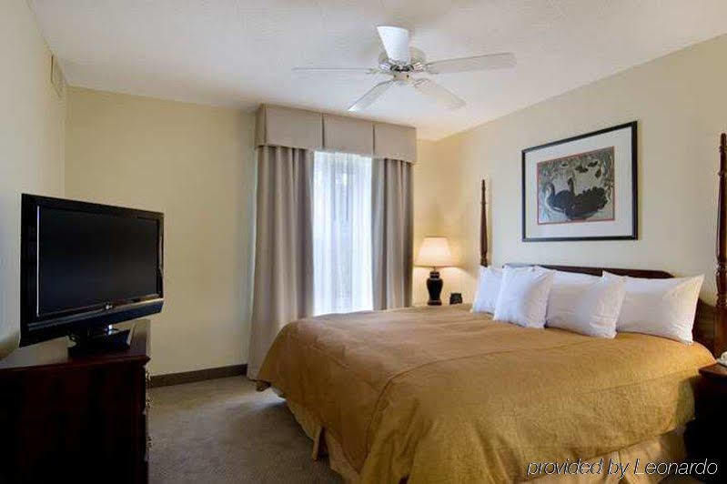 โฮมวู้ด สวีท บาย ฮิลตัน รอลีจ์ แคร็บทรี แวลเลย์ Hotel ราลลี ภายนอก รูปภาพ