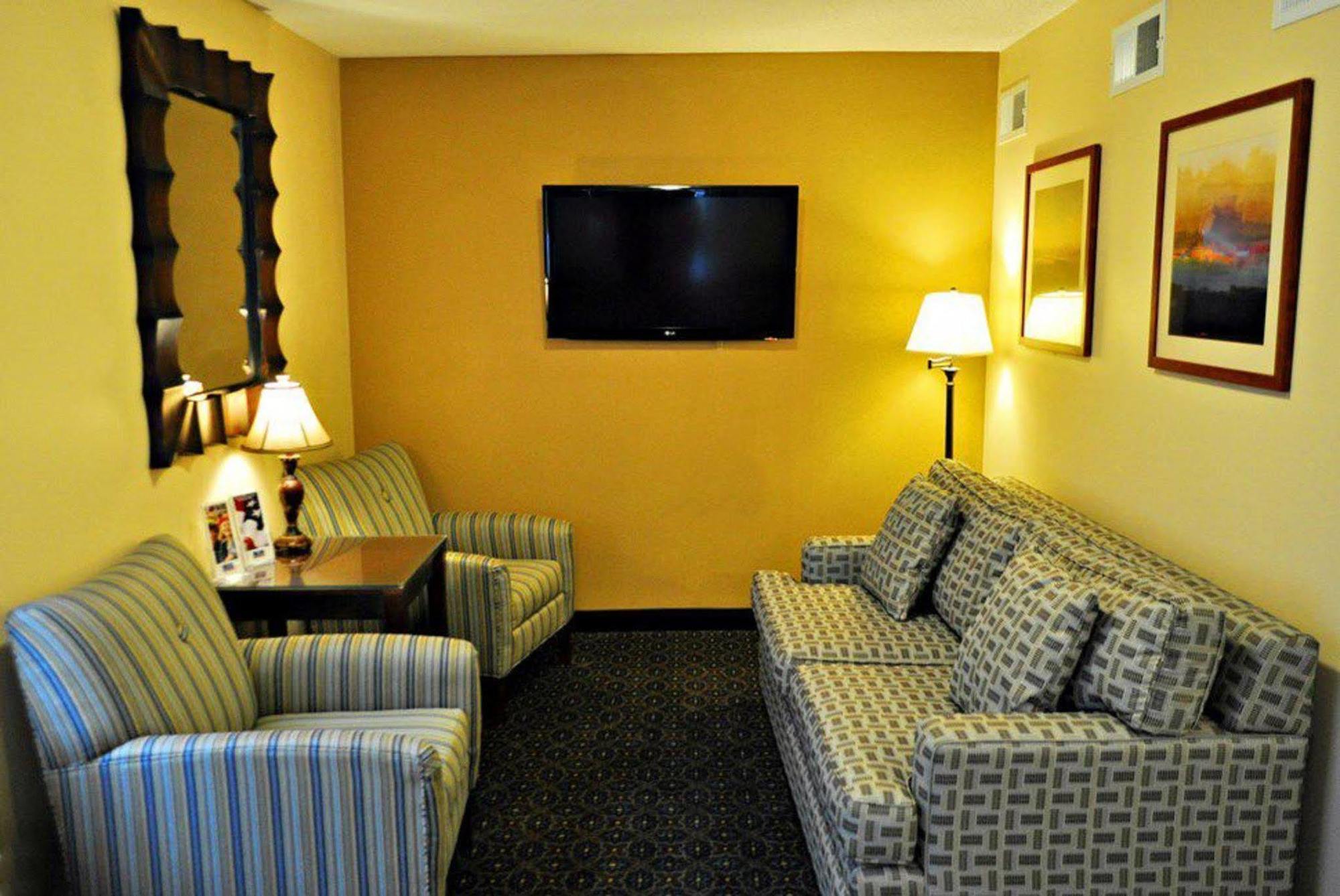 โฮมวู้ด สวีท บาย ฮิลตัน รอลีจ์ แคร็บทรี แวลเลย์ Hotel ราลลี ภายนอก รูปภาพ